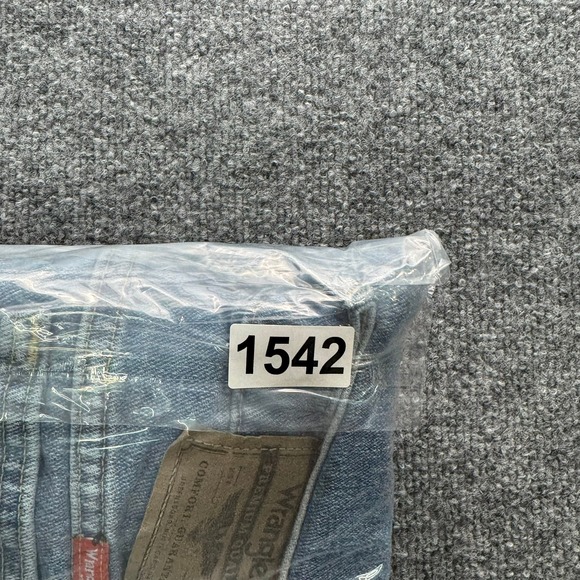 Wrangler Premium Jeans Men's 30x30 Light Wash Straight Fit Denim Casual Pants - Picture 10 of 10